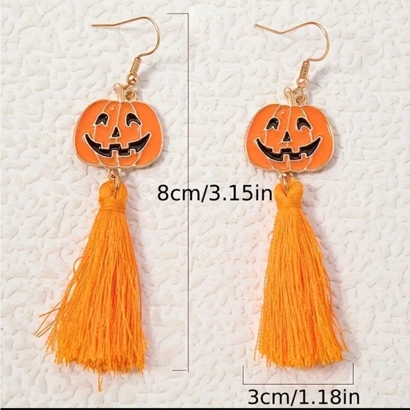 Pumpkin Drop Earrings 🎃🎃🎃 - Picture 3 of 3
